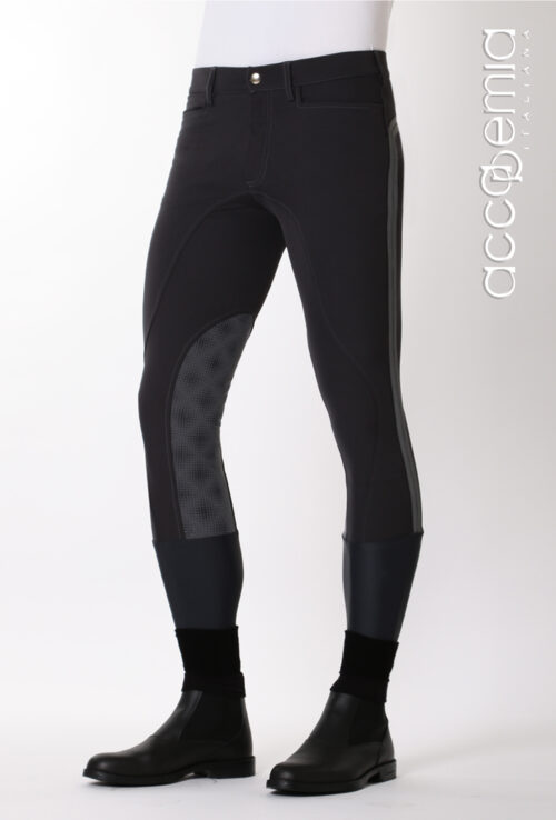 Pantalone da equitazione uomo Grip Master Limited Grip con bande laterali a contrasto, grip in silicone sulle ginocchia e fondo gamba elasticizzato, ideale per allenamenti e concorsi. Disponibile in più colori, con logo tricolore ricamato.