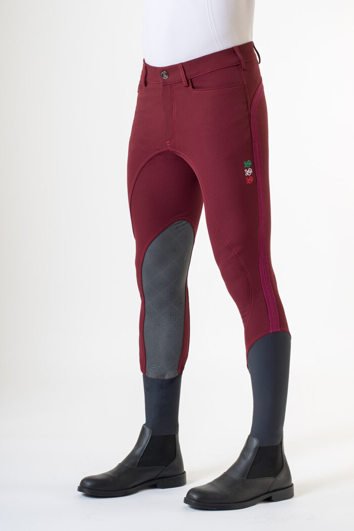 Pantalone da equitazione uomo Master Limited Grip Accademia Italiana, colore Bordeaux, con grip in silicone e bande a contrasto per cavaliere, comfort e prestazioni."
